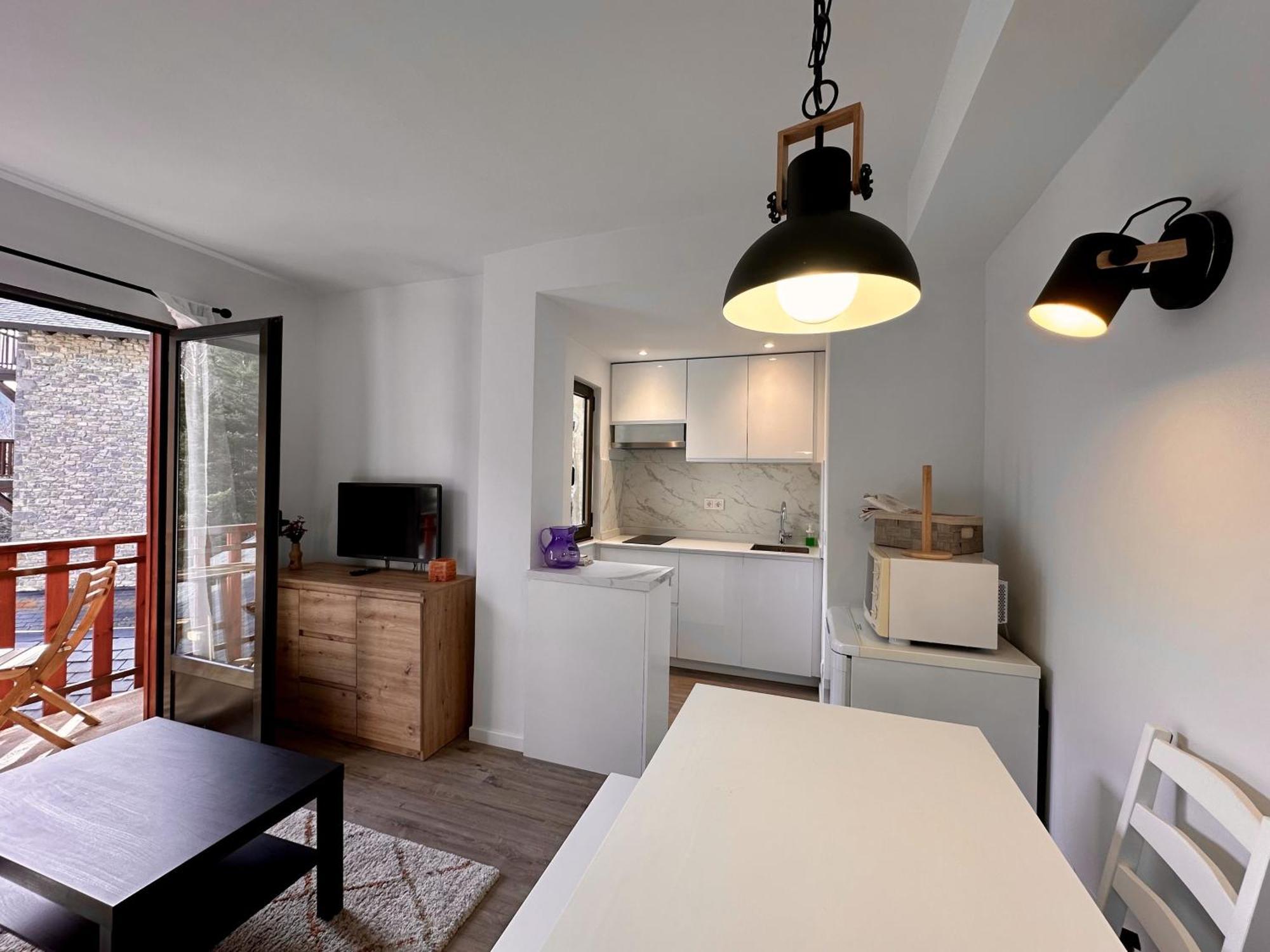 Apartamento Tebarray ☆ Increibles Vistas, Terraza Y Garaje - Pirineos360 Sallent de Gállego Exterior foto